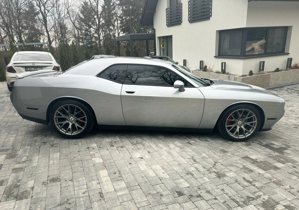 Dodge Challenger cena 127000 przebieg: 123000, rok produkcji 2017 z Kraków małe 137